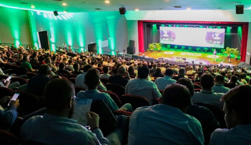 Evento em Chapecó discute lavoura-pecuária e melhoramento genético