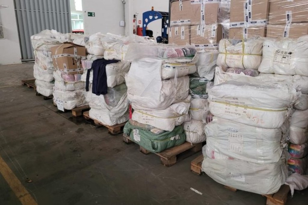 Receita doa 30 mil peças de vestuário