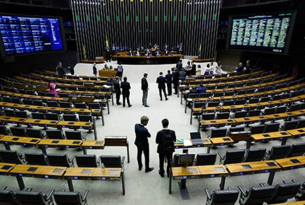 Vetos ao Marco Temporal estavam na pauta, mas sessão do Congresso foi suspensa