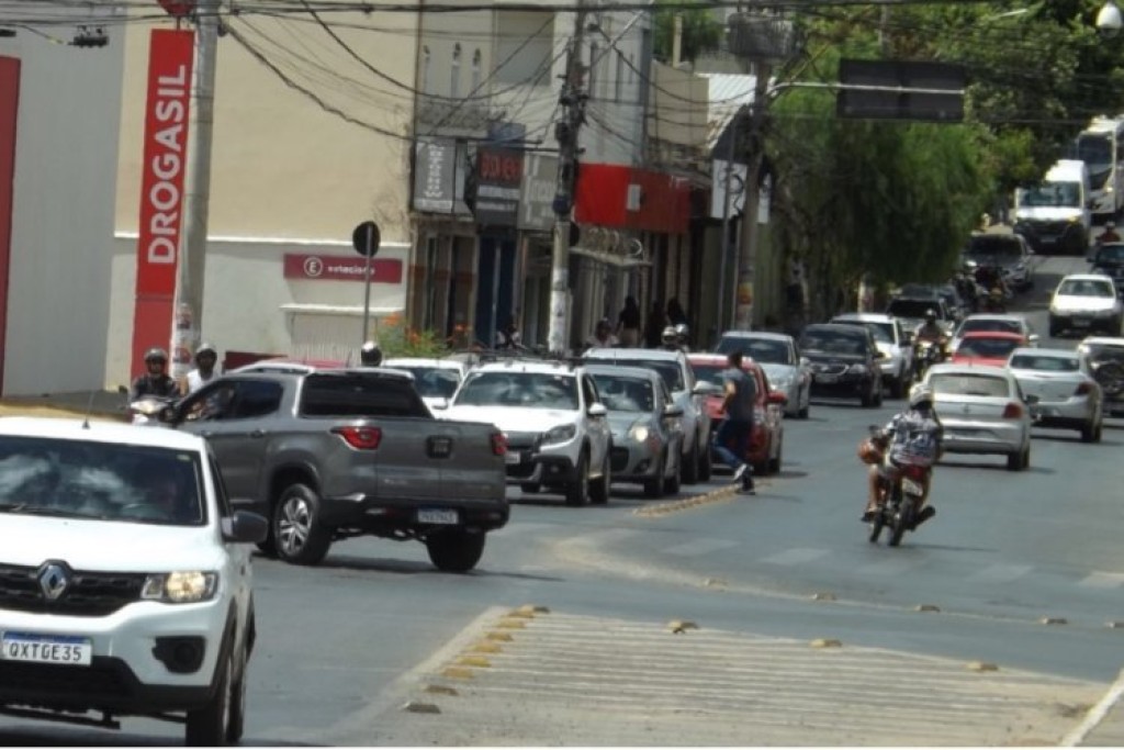 Frota chega a 240 mil automotores em Montes Claros