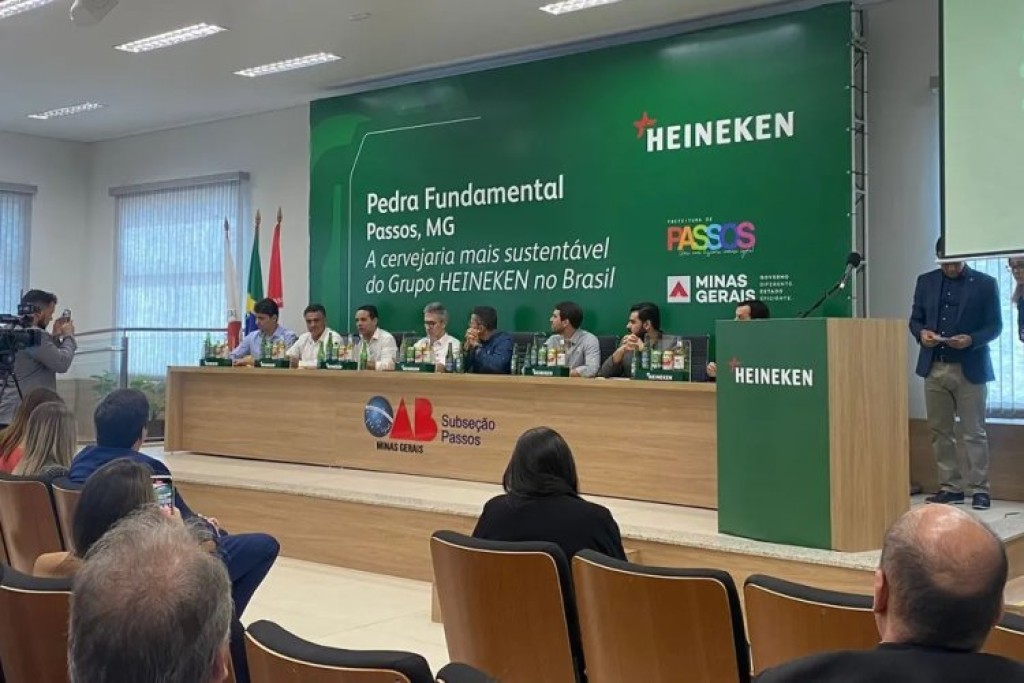 Heineken lança pedra fundamental  de sua fábrica em Passos